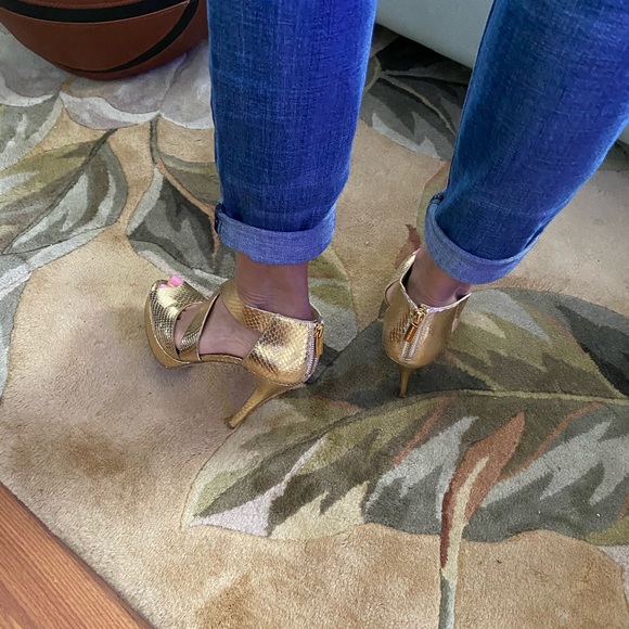 Shoes - Picture 7 of 7